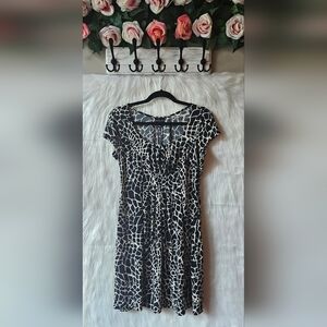 EnFocus Studio Elegant Animal Print Dress